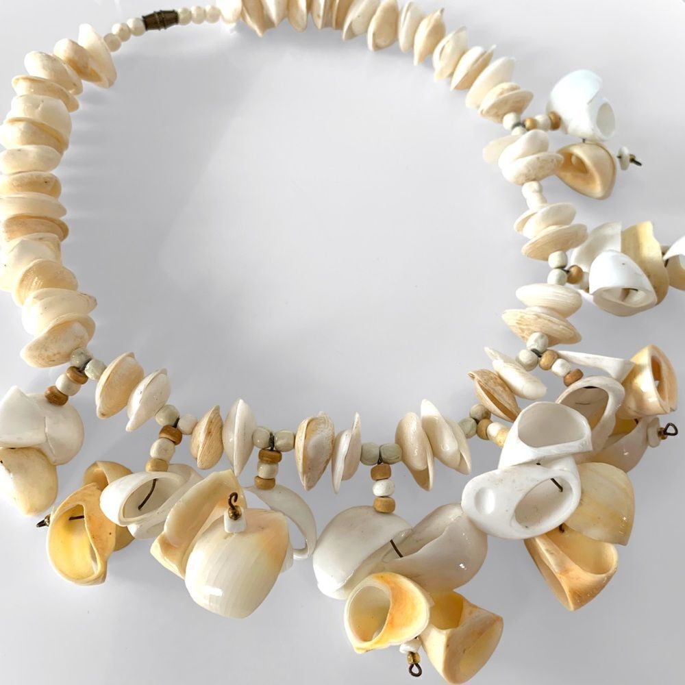 Vintageseashell Statement Necklace - image 2